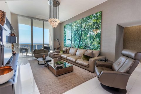 Condo in Sunny Isles Beach, Florida, 3 bedrooms № 2090973 - photo 4