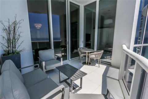 Condo in Sunny Isles Beach, Florida, 3 bedrooms № 2090973 - photo 10