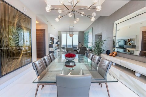 Condo in Sunny Isles Beach, Florida, 3 bedrooms № 2090973 - photo 17