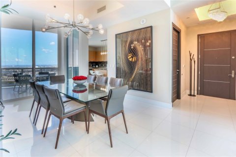 Condo in Sunny Isles Beach, Florida, 3 bedrooms № 2090973 - photo 15