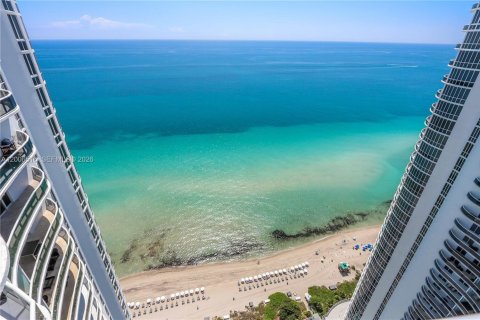 Condo in Sunny Isles Beach, Florida, 3 bedrooms № 2090973 - photo 12