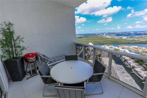 Condo in Sunny Isles Beach, Florida, 3 bedrooms № 2090973 - photo 23