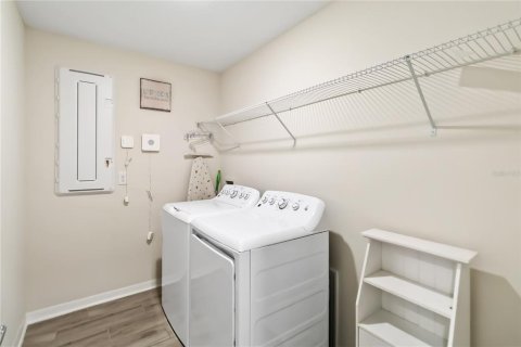 Villa ou maison à vendre à Mount Dora, Floride: 4 chambres, 171.87 m2 № 1665742 - photo 18