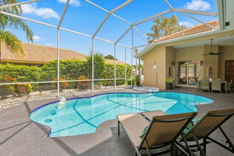 House in Port St. Lucie, Florida 3 bedrooms, 207.26 sq.m. № 2351096 - photo 12