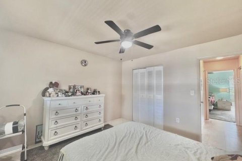 Condo in Saint Petersburg, Florida, 2 bedrooms  № 1653683 - photo 16