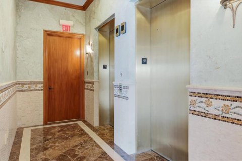 Copropriété à vendre à Sarasota, Floride: 4 chambres, 502.79 m2 № 2388822 - photo 6