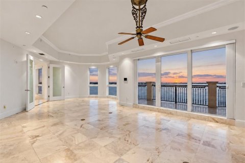 Copropriété à vendre à Sarasota, Floride: 4 chambres, 502.79 m2 № 2388822 - photo 14