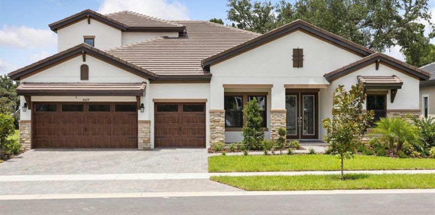 Casa en Valrico, Florida 5 dormitorios, 384.8 m2 № 1849905