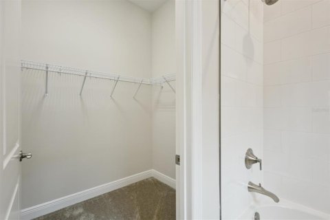 Casa en venta en Valrico, Florida, 5 dormitorios, 384.8 m2 № 1849905 - foto 6