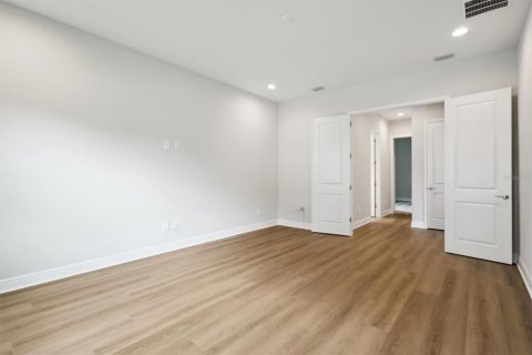 Casa en venta en Valrico, Florida, 5 dormitorios, 384.8 m2 № 1849905 - foto 8