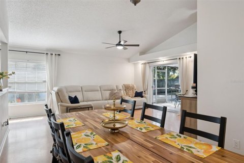 Villa ou maison à vendre à Apopka, Floride: 3 chambres, 116.96 m2 № 2319067 - photo 6