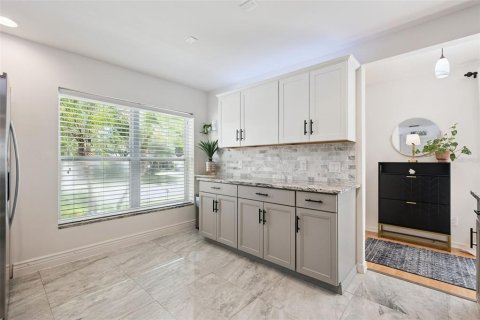 Villa ou maison à vendre à Apopka, Floride: 3 chambres, 116.96 m2 № 2319067 - photo 13