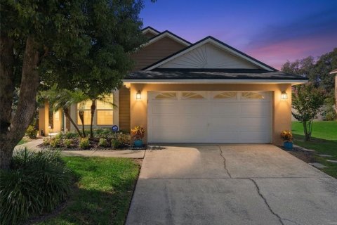 Villa ou maison à vendre à Apopka, Floride: 3 chambres, 116.96 m2 № 2319067 - photo 2