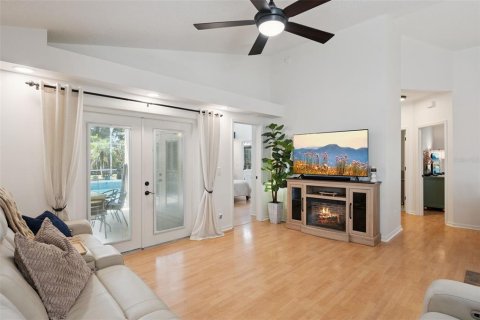 Villa ou maison à vendre à Apopka, Floride: 3 chambres, 116.96 m2 № 2319067 - photo 4