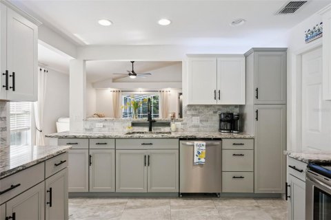 Villa ou maison à vendre à Apopka, Floride: 3 chambres, 116.96 m2 № 2319067 - photo 12
