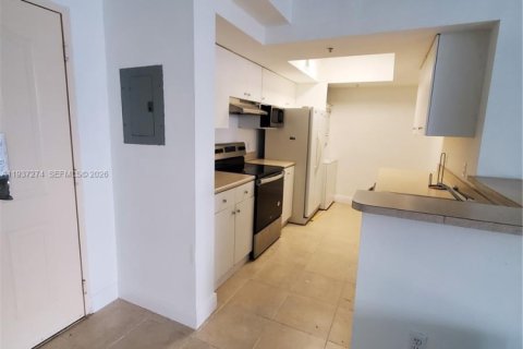Copropriété à louer à Miami, Floride: 2 chambres, 85.75 m2 № 1995129 - photo 17