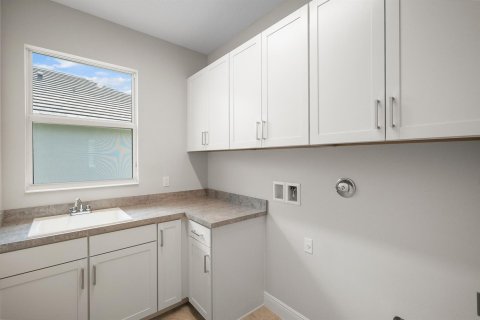 House in Port St. Lucie, Florida 2 bedrooms, 189.15 sq.m. № 2088036 - photo 20
