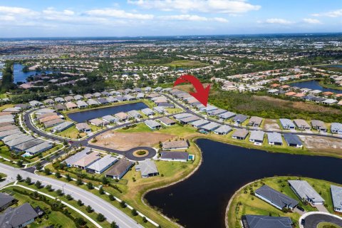 House in Port St. Lucie, Florida 2 bedrooms, 189.15 sq.m. № 2088036 - photo 25