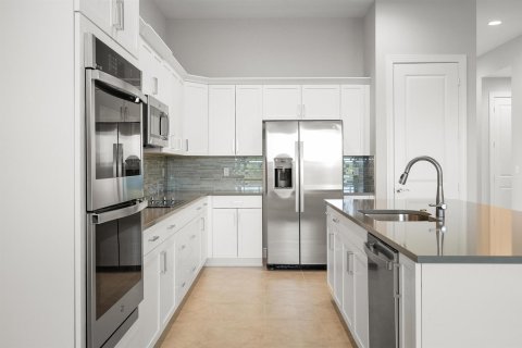House in Port St. Lucie, Florida 2 bedrooms, 189.15 sq.m. № 2088036 - photo 5