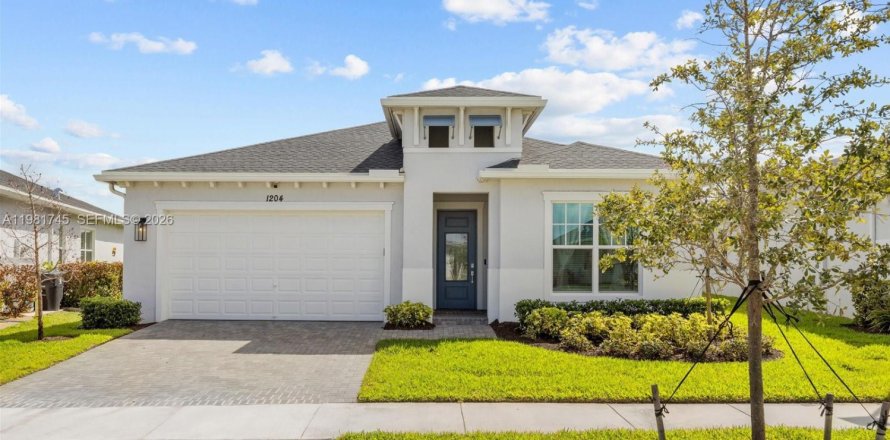 House in Port St. Lucie, Florida 3 bedrooms, 222.04 sq.m. № 2043011