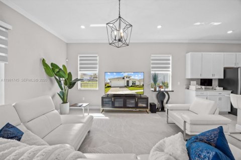 House in Port St. Lucie, Florida 3 bedrooms, 222.04 sq.m. № 2043011 - photo 16