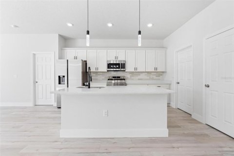 Casa en venta en Ocala, Florida, 4 dormitorios, 163.97 m2 № 1914212 - foto 9