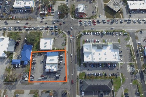 Commercial property in Winter Haven, Florida 379.78 sq.m. № 1565927 - photo 4