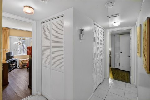 Купить кондоминиум в Маргит, Флорида 2 спальни, 94.67м2, № 2029769 - фото 20