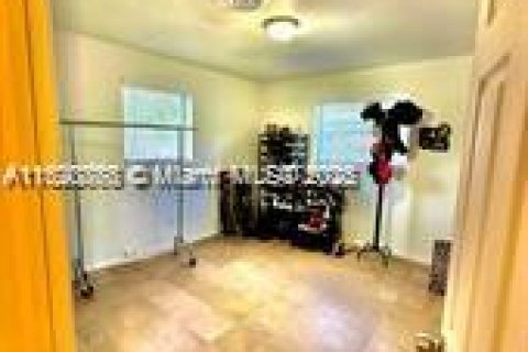 Villa ou maison à vendre à Hollywood, Floride: 3 chambres, 191.56 m2 № 1270258 - photo 29