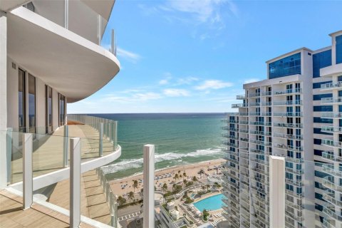 Condo in Fort Lauderdale, Florida, 2 bedrooms № 2158525 - photo 8
