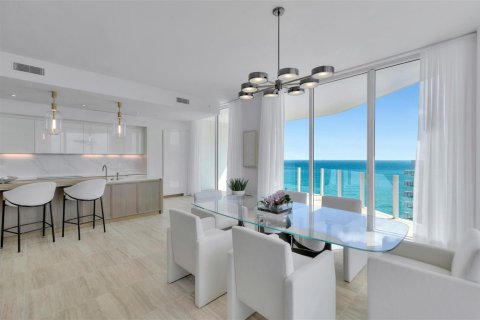 Condo in Fort Lauderdale, Florida, 2 bedrooms  № 2158525