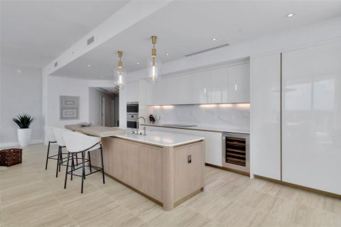 Condo in Fort Lauderdale, Florida, 2 bedrooms № 2158525 - photo 21