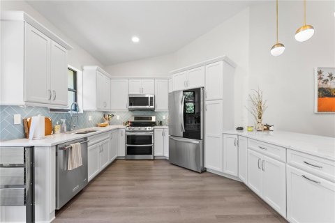 Touwnhouse à louer à Sarasota, Floride: 3 chambres, 164.9 m2 № 2148989 - photo 12
