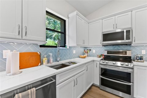 Touwnhouse à louer à Sarasota, Floride: 3 chambres, 164.9 m2 № 2148989 - photo 14