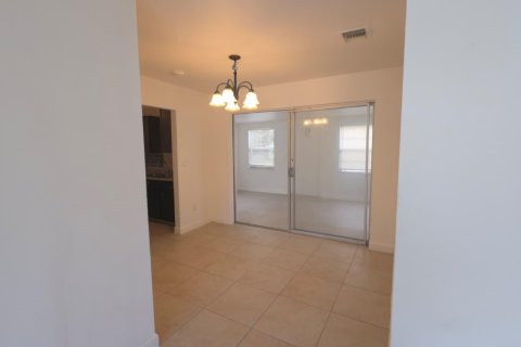Casa en venta en Fort Lauderdale, Florida, 3 dormitorios, 112.04 m2 № 2245543 - foto 2