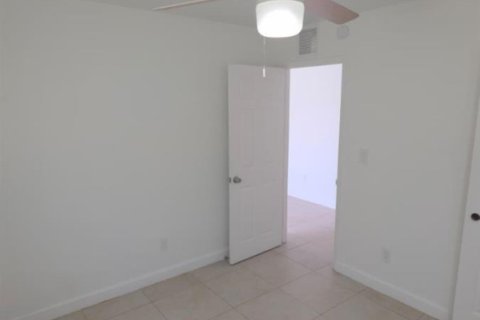 Casa en venta en Fort Lauderdale, Florida, 3 dormitorios, 112.04 m2 № 2245543 - foto 9