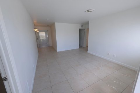 Casa en venta en Fort Lauderdale, Florida, 3 dormitorios, 112.04 m2 № 2245543 - foto 3