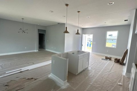 Villa ou maison à vendre à Port Charlotte, Floride: 4 chambres, 151.99 m2 № 1757100 - photo 3