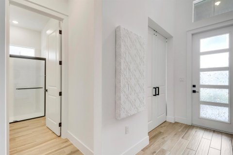 Villa ou maison à vendre à Stuart, Floride: 4 chambres, 288.65 m2 № 2435445 - photo 2