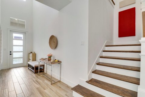 Villa ou maison à vendre à Stuart, Floride: 4 chambres, 288.65 m2 № 2435445 - photo 4