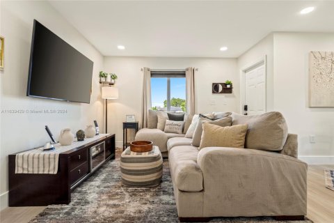 Adosado en alquiler en Cutler Bay, Florida, 2 dormitorios, 102.19 m2 № 2060051 - foto 2