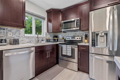 Adosado en alquiler en Cutler Bay, Florida, 2 dormitorios, 102.19 m2 № 2060051 - foto 8