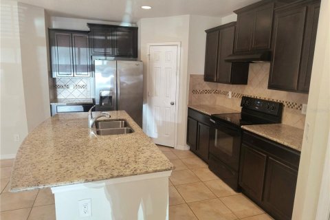 Townhouse in MAGNOLIA PARK in Riverview, Florida 2 bedrooms, 118.91 sq.m. № 2230054 - photo 11