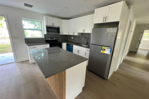 Villa ou maison à louer à Delray Beach, Floride: 4 chambres, 102.38 m2 № 2433947 - photo 2
