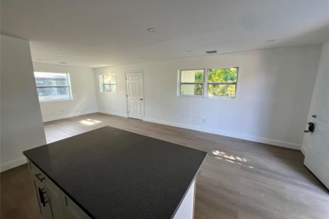 Villa ou maison à louer à Delray Beach, Floride: 4 chambres, 102.38 m2 № 2433947 - photo 4