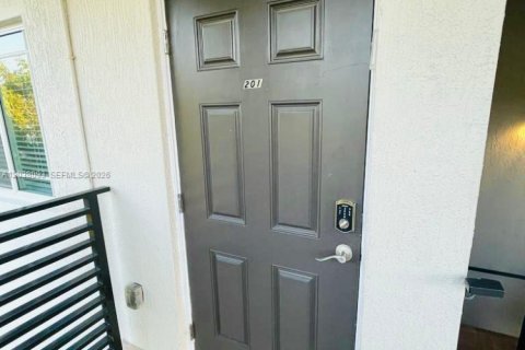 Copropriété à louer à Hallandale Beach, Floride: 2 chambres, 74.97 m2 № 2089423 - photo 11