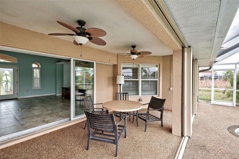House in Port Charlotte, Florida 3 bedrooms, 158.4 sq.m. № 2388134 - photo 28