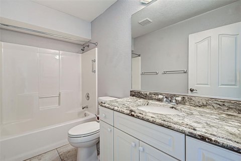 House in Port Charlotte, Florida 3 bedrooms, 158.4 sq.m. № 2388134 - photo 25