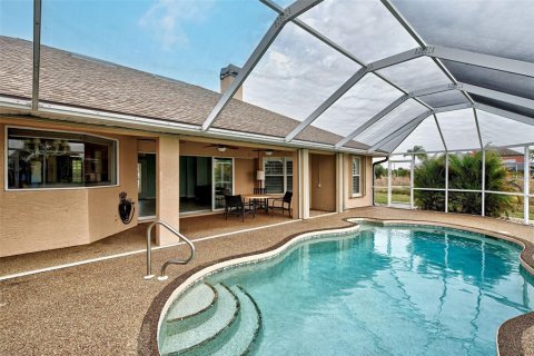 House in Port Charlotte, Florida 3 bedrooms, 158.4 sq.m. № 2388134 - photo 29