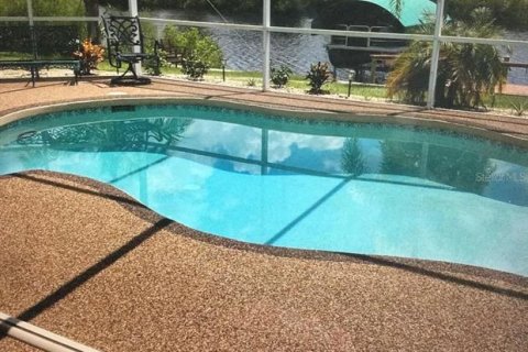 House in Port Charlotte, Florida 3 bedrooms, 158.4 sq.m. № 2388134 - photo 17